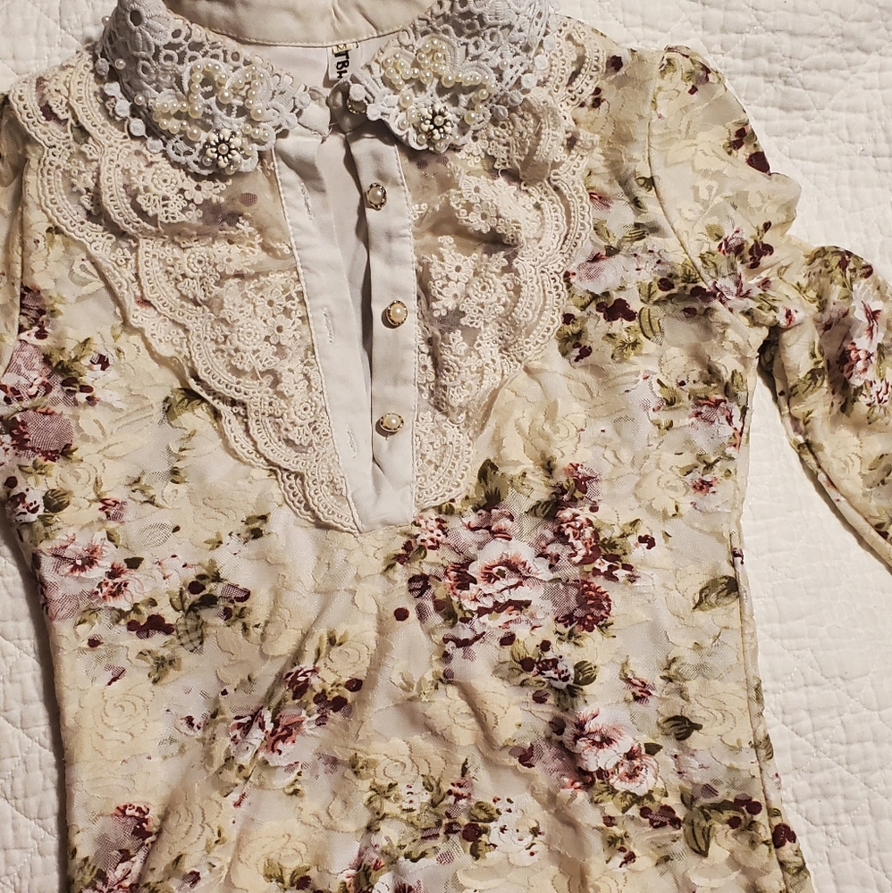 Warm Women blouse full sleeves - Net Print out side & Valvet Inside